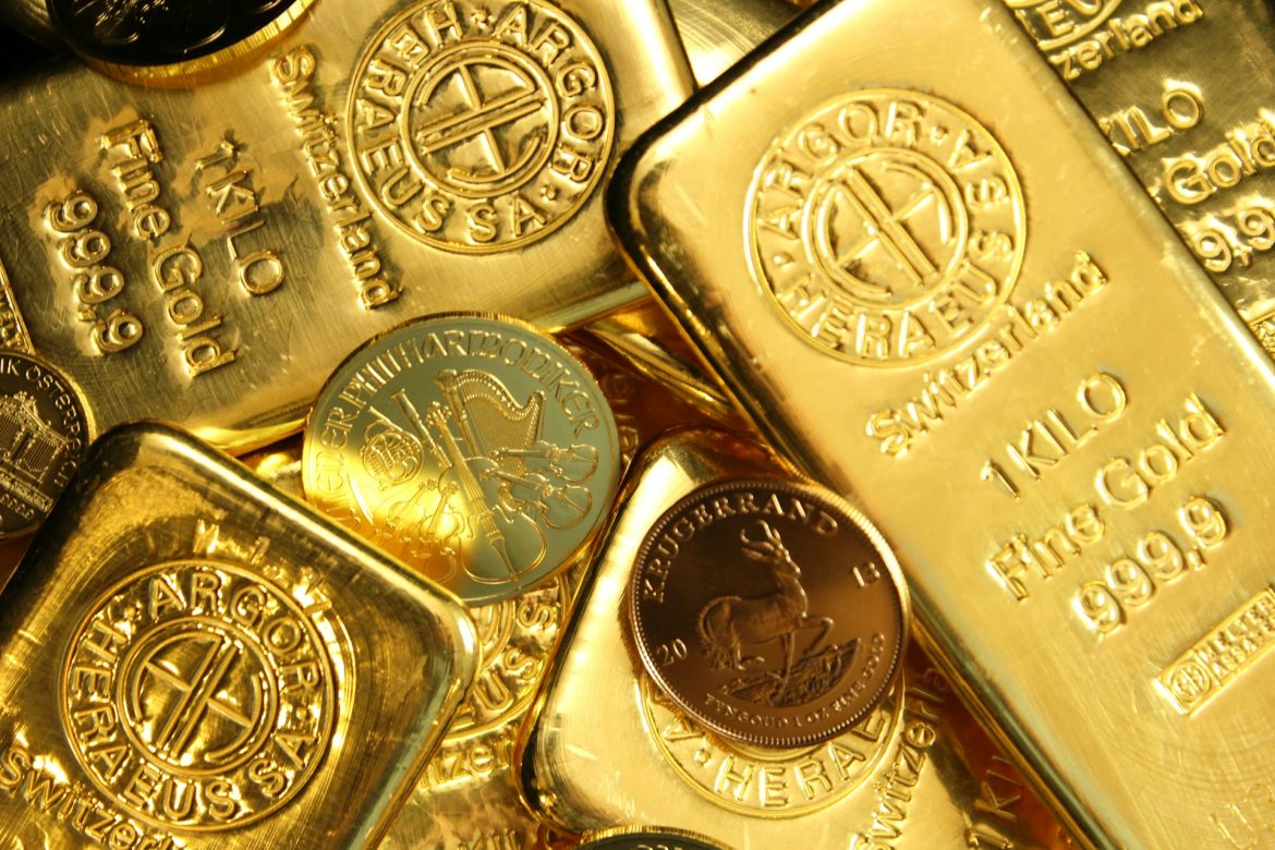Double Blow from China and the US Causes Gold to Plummet